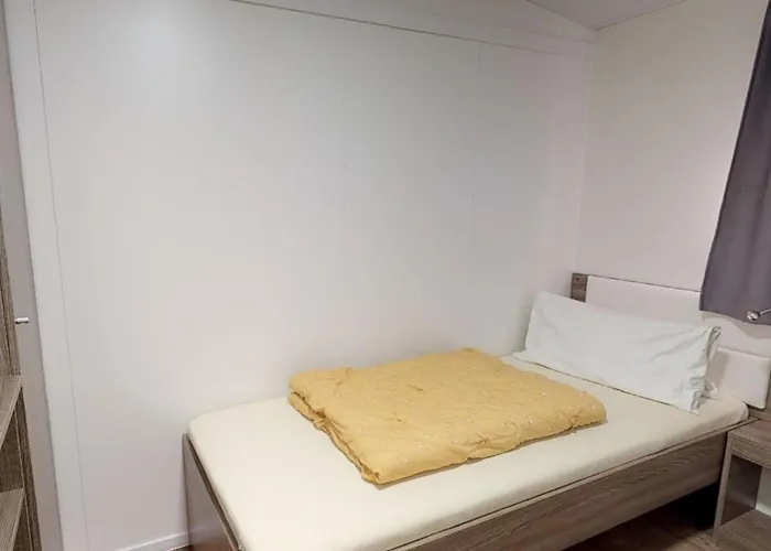 Mobile In Bodensdorf Near & בית נופש *